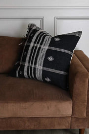 Ollie Woven Pillow Cover - Rohiyaan